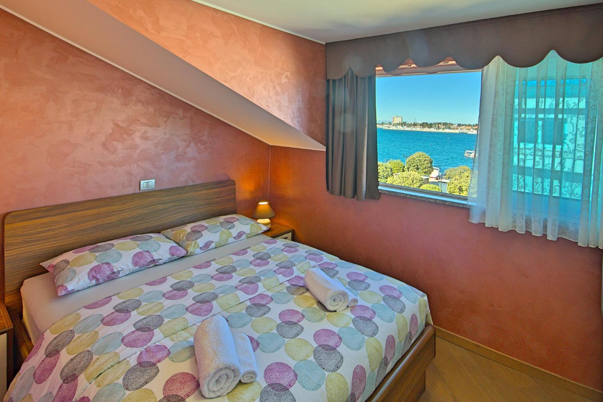 אומאג Apartments Riva-Interauto מראה חיצוני תמונה