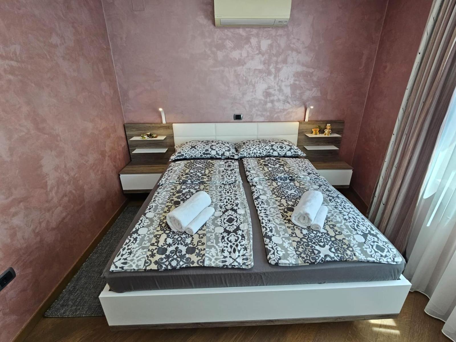 אומאג Apartments Riva-Interauto מראה חיצוני תמונה