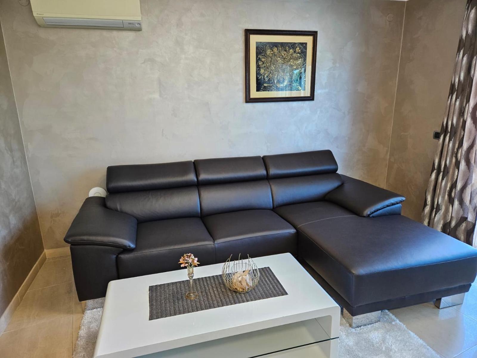 אומאג Apartments Riva-Interauto מראה חיצוני תמונה