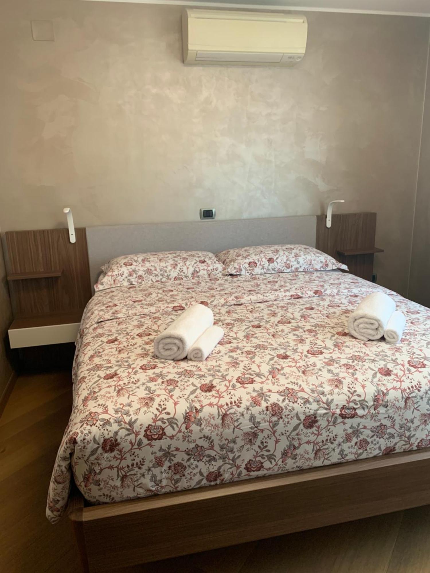 אומאג Apartments Riva-Interauto מראה חיצוני תמונה
