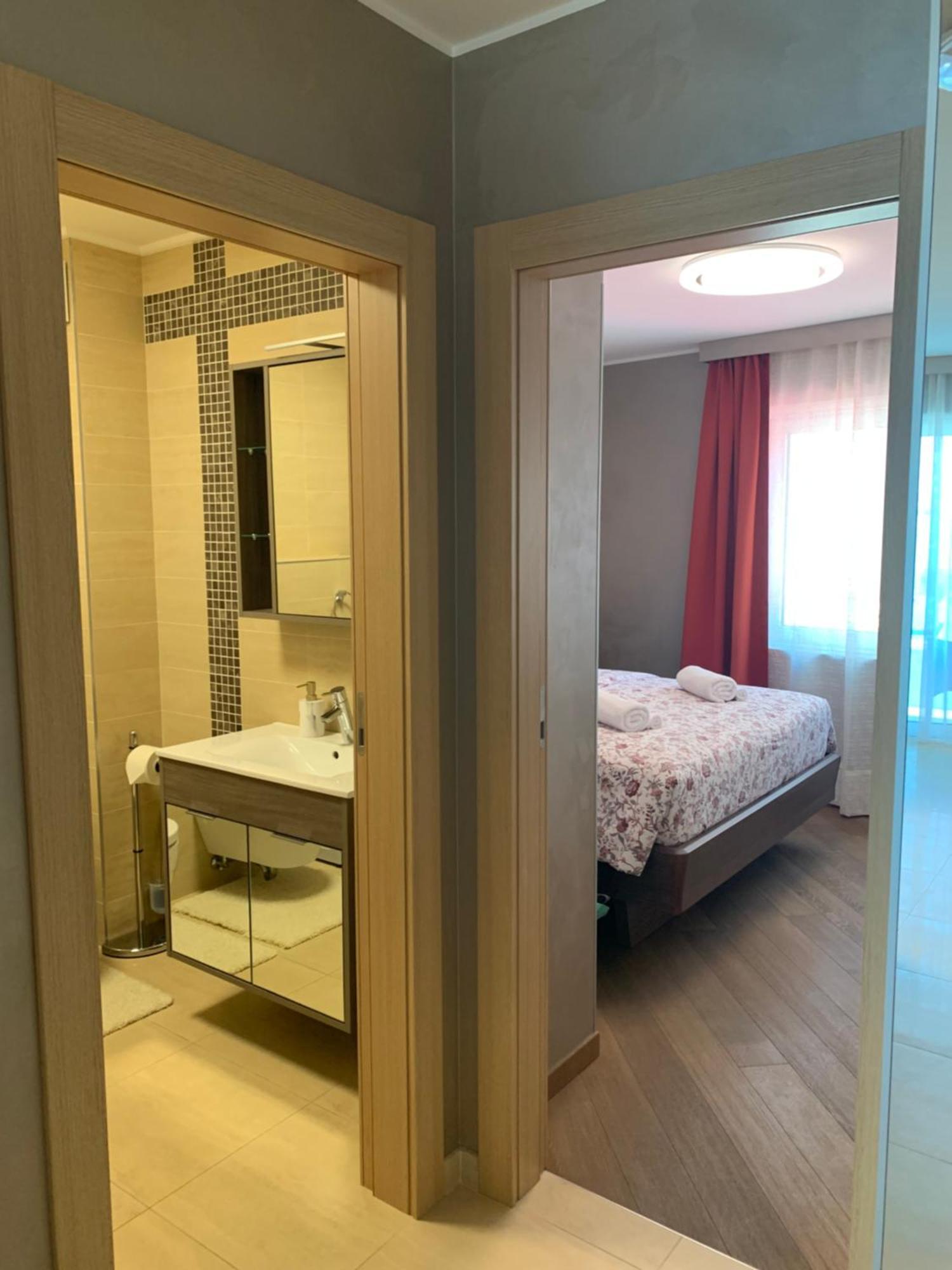 אומאג Apartments Riva-Interauto מראה חיצוני תמונה
