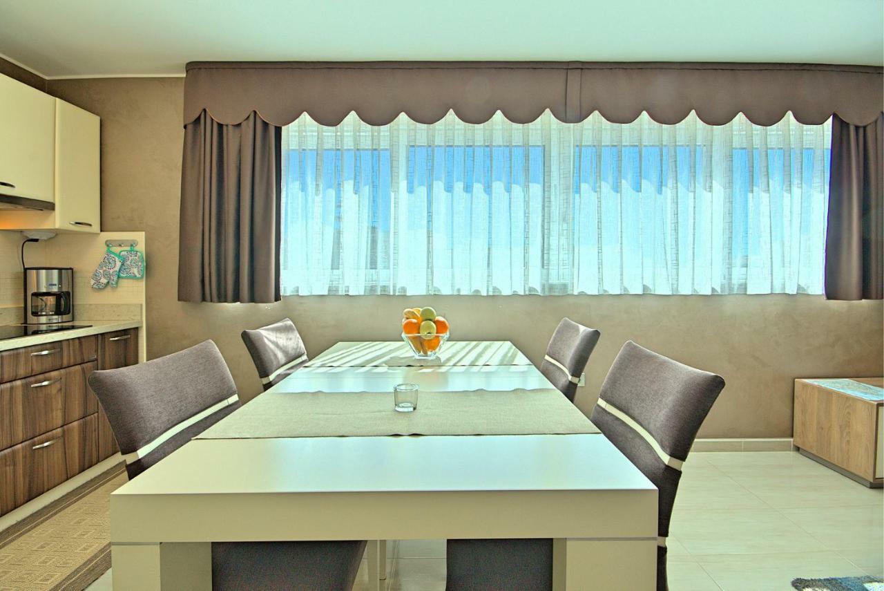 אומאג Apartments Riva-Interauto מראה חיצוני תמונה