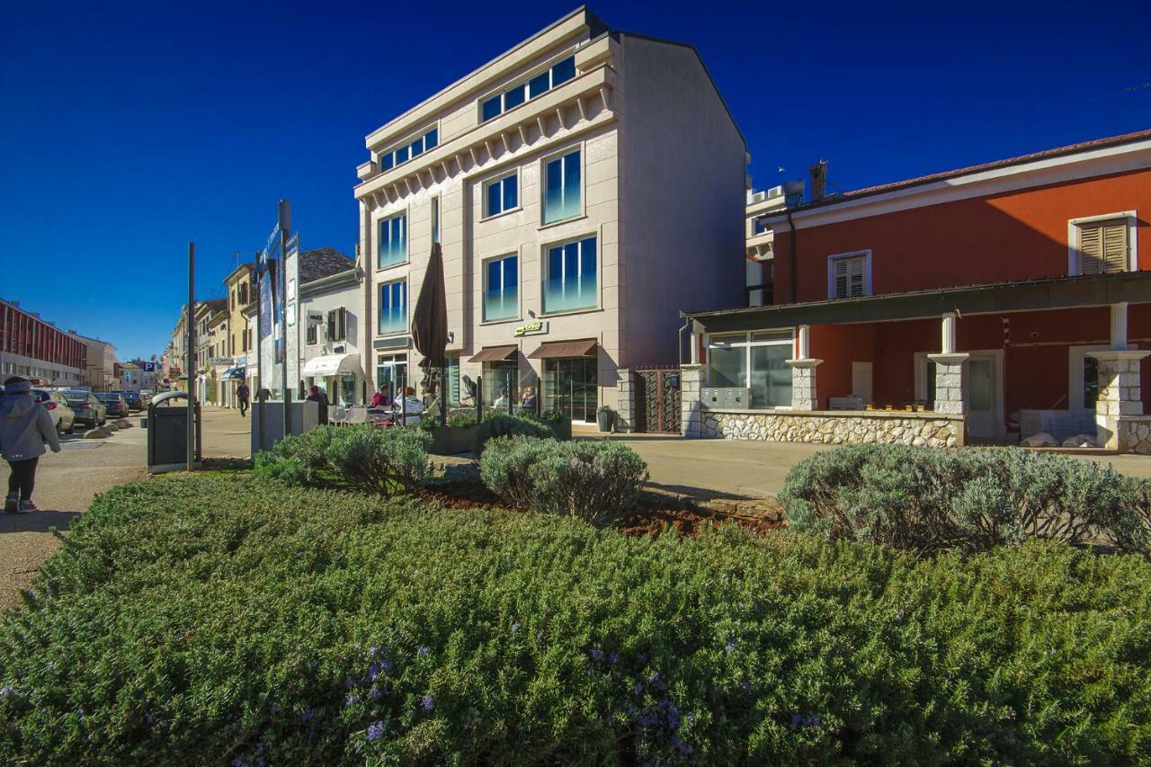אומאג Apartments Riva-Interauto מראה חיצוני תמונה