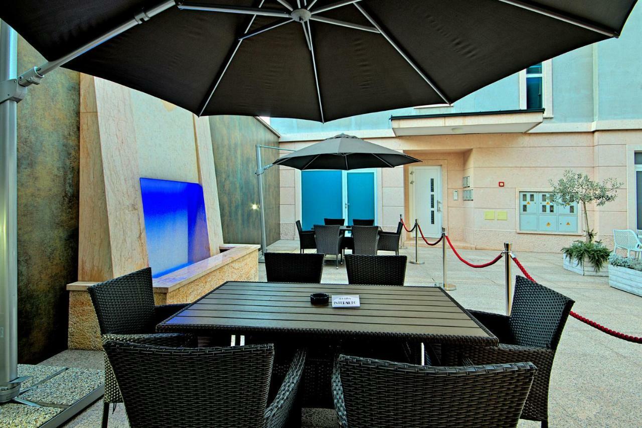 אומאג Apartments Riva-Interauto מראה חיצוני תמונה